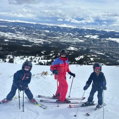 parallelskiing's profile picture. Let’s go skiing