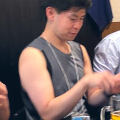 不定休/Work/Suit/Wine/Fitness/172/66.7/34 ウケよりリバです。質問箱→ https://t.co/wwAT5sK8GW 日中は返信が厳しい場合があります。 フォロー大歓迎です! へっぽこスポーティーパンサー