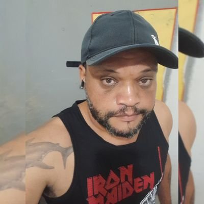 leitor, fã do Stephen King, professor de história, cervejeiro, palmeirense e sergipano.
