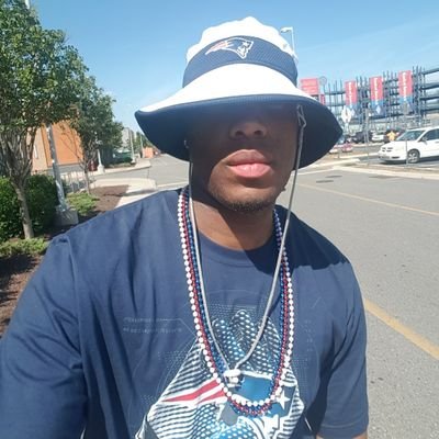 Bronx-born, Boston-raised
#RepBX , Celtics ☘️, #NEPatriots #DukeBB
Stay far from timid, only make moves when your heart’s in it.