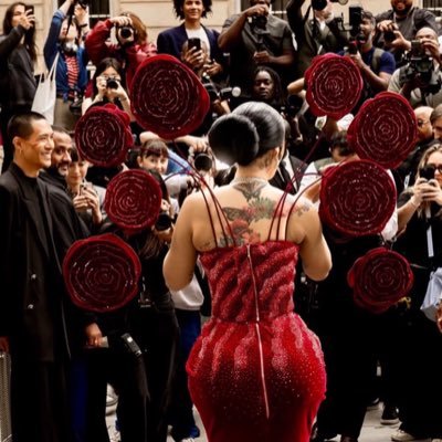Raechell001's profile picture. working it out
