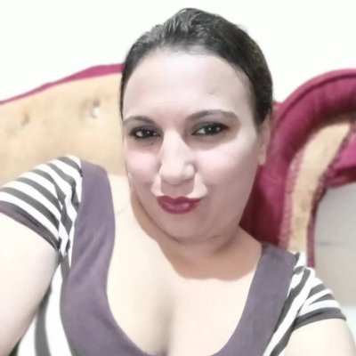 انا تينا من القاهرة متزوجة مسيحية متحررة داخله تويتر القي حد يقتحم حياتي الشخصيه ونفضفض لبعض عن حياتنا بدون كسوف وخجل وبجراءه في الخاص