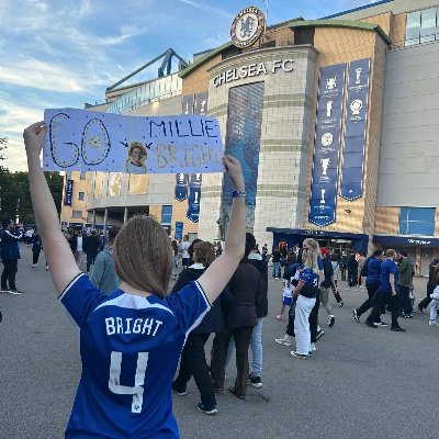 Huge swiftie
Seven, Robin and wildest dreams are my songs so back off xx
Forever a chelsea supporter š