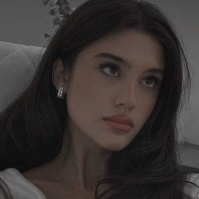 ⠀⠀ ⠀⠀ ׂ ⠀( 🪞🦢 ) ִ ⠀ 𝘢𝘥𝘫. 𝓑eauty is 𝒄𝒓𝒖𝒆𝒍. ⠀⠀ ⠀⠀ ⠀⠀ ⠀˓ ⠀ ゚. ⠀ ⊹ ⠀⠀ ⠀ ⠀* 𝐁𝐋𝐀𝐂𝐊 𝐕𝐄𝐋𝐕𝐄𝐓 𝐂𝐀𝐏𝐈𝐓𝐀𝐋. 〞⠀ ─ ⠀⠀⠀⠀⠀⠀ ⠀˓ ⠀ ゚. ⠀ ⊹ ⠀.