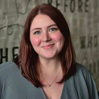 writer, teacher, cat mom | chronically ill | infj + 2w3 | proudly queer š³ļøāš | represented by Marina Green at @PSLiterary