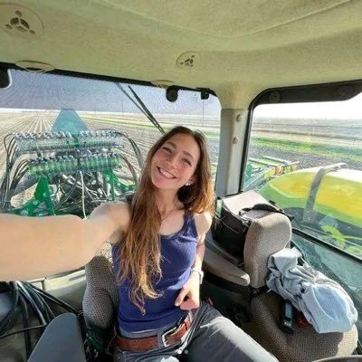 lover of Ag /farm🚜🌾im here to educate people about farming in the Midwest while I’m learning myself Add me up on telegram