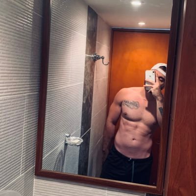 ace981307's profile picture. Cali 📍 HETERO nada de hombres.