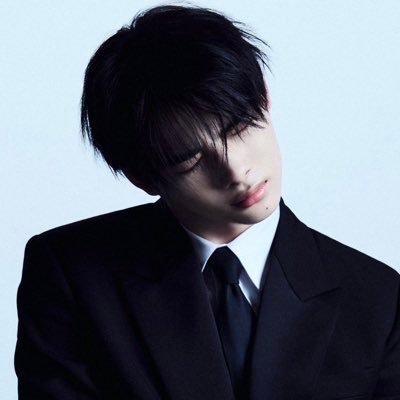 niishibia's profile picture. tudo me interessa & nada me prende