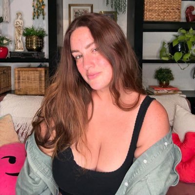 This is where I can share my naughty side, I have 2 pages Da1ryqueen001 and this FAN PAGE .