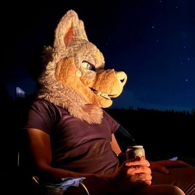 ChayTheWolf's profile picture. Chay/Creo, Wolf/Doberman. Wildlife Biologist, Birb Lover, and Outdoorsman. I also draw things! 28/M/🔞 🇺🇲 🇵🇭 🇸🇮 🇵🇹 TL:ChayTheWolf
