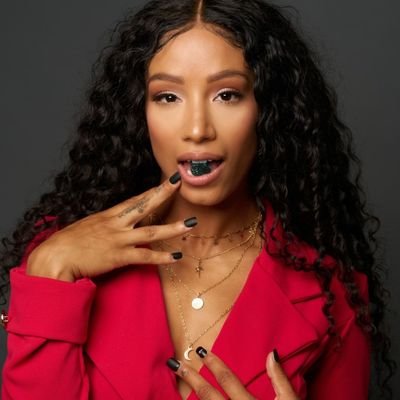 Fan Account | Mercedes Moné ☆ LOVERS @R33MS_1 ❤️💋 @FavouriteGilf ❤️ 26 | CEO For Life 🤑 9BeltzMoné 💎 She/Her/Hers 🌸 Dead By Daylight 🖤 In This Moment 🎶