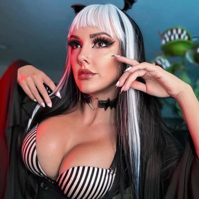 I'm new on here trying make friends are meet the right person some days♥️🩷❤️❣️💕