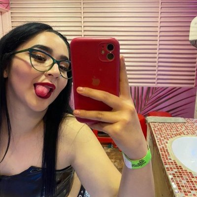 Hola corazon 🔥soy una mujer muy linda muy tierna risueña no soy payasa acompañante ven y conocé mandá WhatsApp https://t.co/xrR6h55vIZ💘
