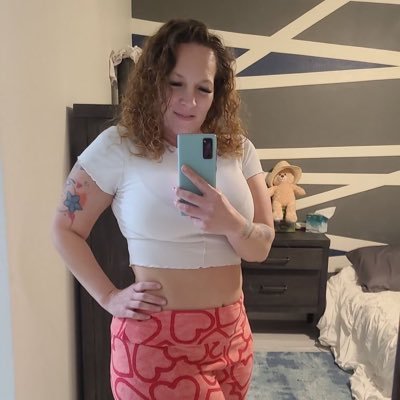 I’m looking for a good man for serious relationship but i need someone who can come over here and fuck me 🍆👅🍆🍆
