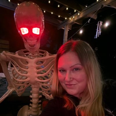 Still a parody of myself even though I’m not👻tacularJen/wife/momma/cooking/shit binge & horror lover/typically only here for movie watches & shenanigans.🫶🏻👻