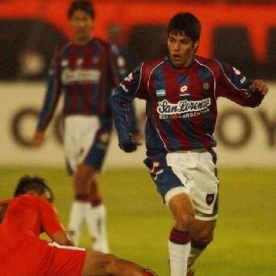 El fútbol es como la vida, uno juega como puede || acc side: @howtodisapper7_