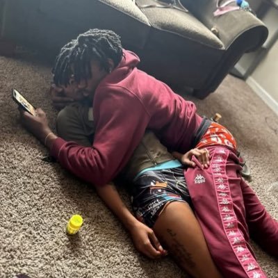 Where dl’s niccas at trynna get fucked by 🫵🏽 hmu for link ups