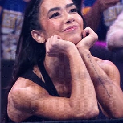 @theajmendez original character ⌯ Spinning webs and sneaking into the corners of your mind are only two things I do expertly.