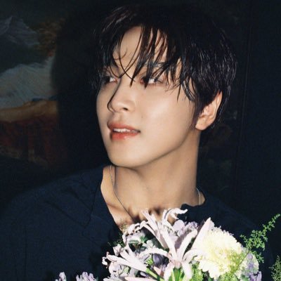 ปักเมน #จองอู #แฮชาน งานอดิเรก: อ่านนิยาย, ดูซีรี่ย์, การเมือง ชอบพูดไปเรื่อยเปื่อย