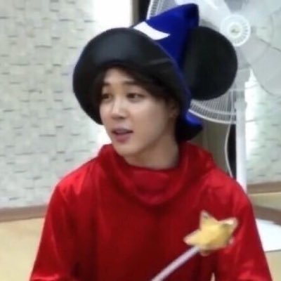 me gusta bts y los fideos con tuco y en eso se basa toda mi personalidad