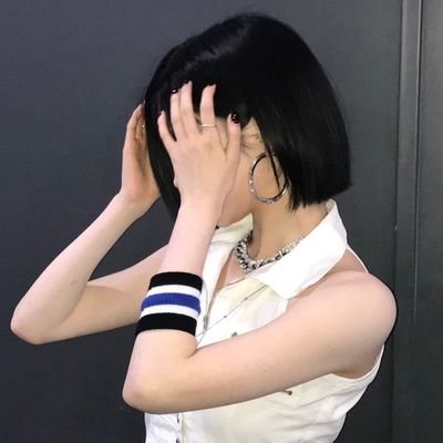 qaauntum's profile picture. yapping from a to z