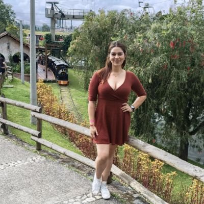 🇻🇪 Self love 🌸 Cat lover 😽
Dressed in black 🌹🖤 But tears dry out when you're flying