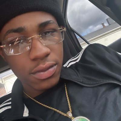 maroffthe5ive's profile picture. dick longer than Wednesday