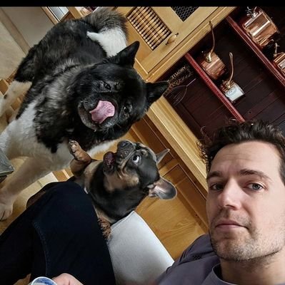 HenryCavil82989's profile picture. British American Actor