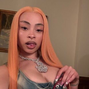 i think im addicted to music, it’s like crack. Bi-sexual🩷