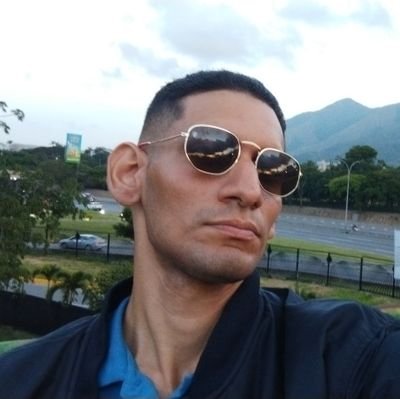 INTJ
Native:ES🇻🇪
Learning: ZH🇨🇳 EN🇺🇸 PR🇧🇷 JA🇯🇵
Pianist musician, chinese translator, electronics technician. Forklift driver. motorbike and car fan