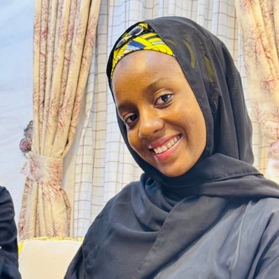 Bilingual Writer x Poet x Chemist x Entrepreneur An avid reader🤩 Books Reviewer🦋 Founder @TheBookCornerr @aisumng
