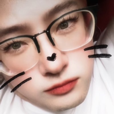 小学生で聖飢魔IIを知ってからギターを弾くの必然だったのだろう29歳で父親の死を経験して俺の人生は死んだ、キズの来夢に救われてる