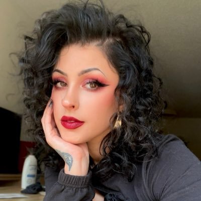 | 31 | Twitch Partner | LAD/Yakuza Obsessed | Powered by @PowerA | @AMDGaming Partner | https://t.co/MZw0mn0ASY Inquiries: Smexi@badmoontalent.com