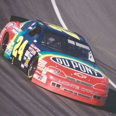 Posting the greatest pictures daily from America's number one motorsport.
You can follow me personally @MPVlassis