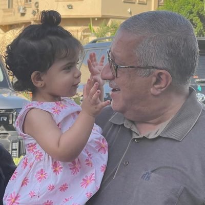 مستشار الرئيس/ مدير مكتب الرئاسة السابق/ نقيب الصحفيين اليمنيين السابق Former head of the Yemeni Journalists Syndicate /Former Minister of Information