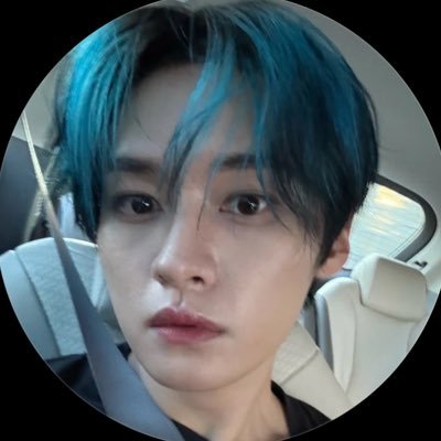 uma vez se juntaram minho seungmin e jeongin daí eu nasci