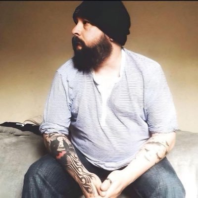 Batsplat's profile picture. MDNI 🦇 🫟 My header is the most beautiful & lovely goth I know & my favourite human @bimbowdoll 🥰🎀