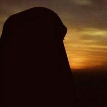 خداحافظی آنقدر دردناک هست که خداوند در انتهای نماز سلام میخواد🖤️