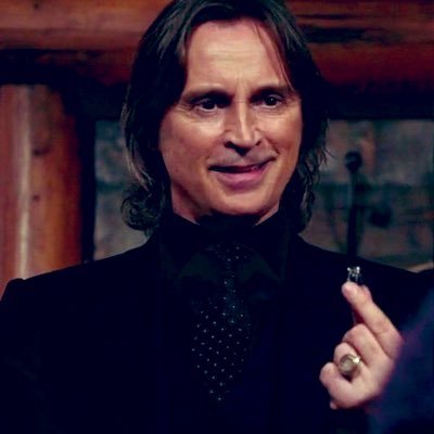 Storybrooke will always be my home! Rumbelle is my OTP🥰 ONCER/Dearie/Hufflepuff 💛🖤💛🖤Ouat/HP/WW fanatic🖤Always🖤#JohnnyDeppIsInnocent