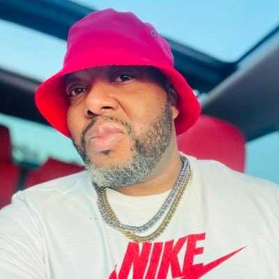 Capper in training, Songwriter, vocal arranger, Father, romantic, dreamer, bowler, DETROIT forever! ronniethewriter323@gmail.com for all inquiries