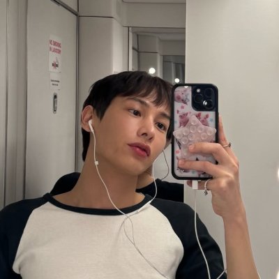 29 | she/her | swe, eng, kor | bl watcher | 검정치마 is my everything
