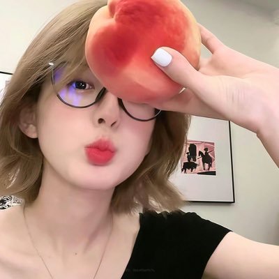 2032640710_b's profile picture. 