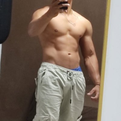 Alexxx_gye's profile picture. Gye 🍆🇪🇨. Hetero. nada es gratis 💰