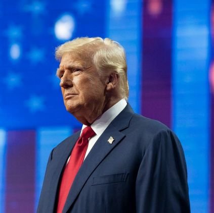 Honorable Patriot/ America must be great again 🇺🇸🙏
I follow all patriots please follow back❤️