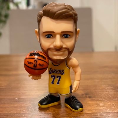 趣味はNBA観戦/バスケ観戦/その他スポーツ観戦/NBAカード収集/Luka Doncicの大ファン💜💛🇸🇮バスケ以外の事もたまに呟きます@luka7doncic @Lakers #LakeShow @derecklively