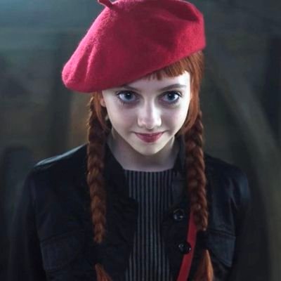 agnes demille — 🧤「 Want to be Wednesday's friend 🗝🩸」@Wednesday . . . ☺️