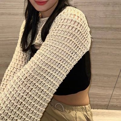 y_f727's profile picture. 