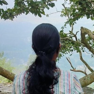 BloomWithPriya's profile picture. Books 📖 Colors 🎨Trees 🌳Puzzles 🧩Giggles 👨‍👩‍👧
That’s what childhood should be made of — not endless scrolling. 🌸