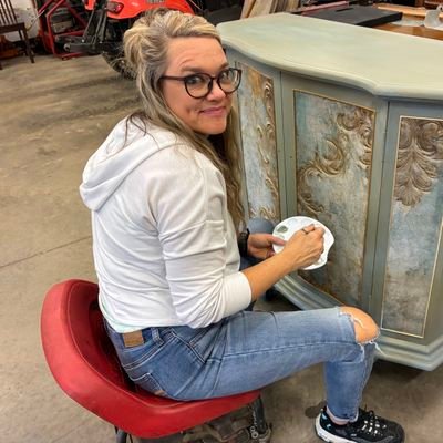 loribethnc's profile picture. 