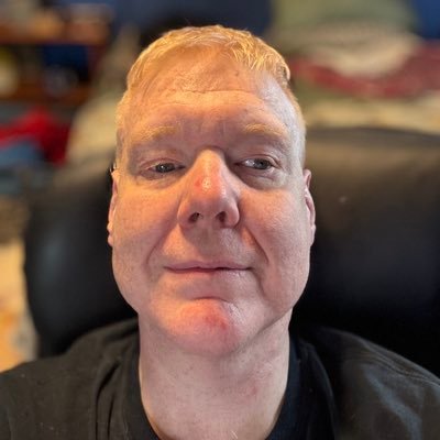 🦮 Game Tester Errant, nerdy, horror movie fan, faygala, all around swell guy. #propagandaczar PSN/XBL: Scottling Switch: SW-3148-8913-6988